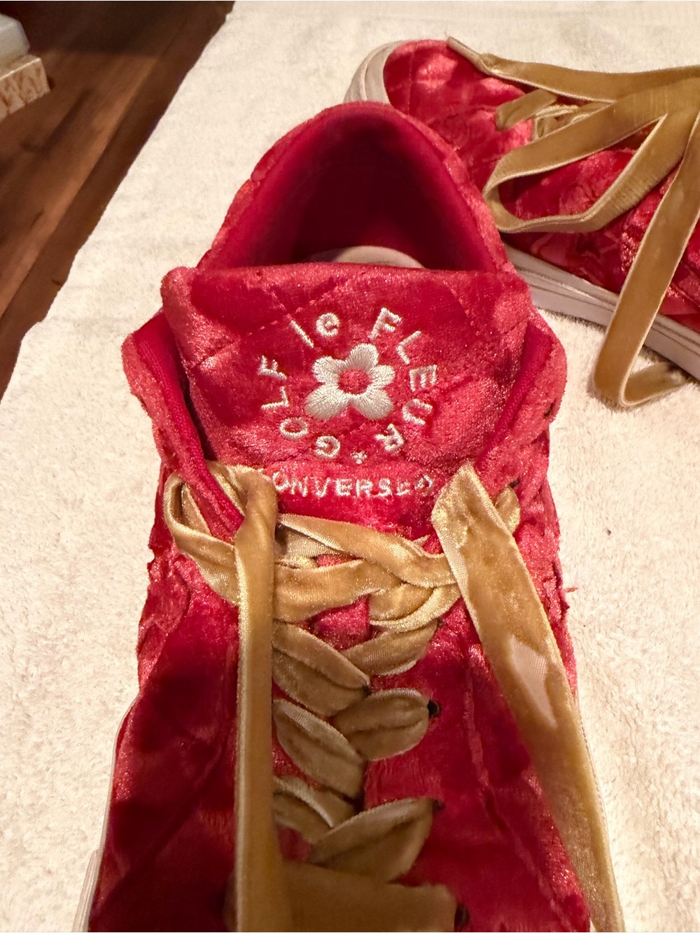 Converse Golf le fleur Red Velvet Low-Top Sneakers with Gold Velvet Laces - Picture 9 of 9